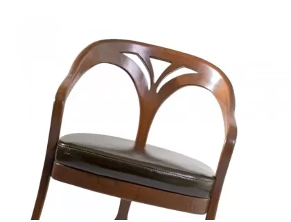 Bow fiyonk kollu ahşap sandalye